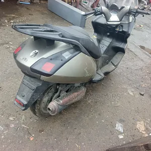 Aprilia 2010