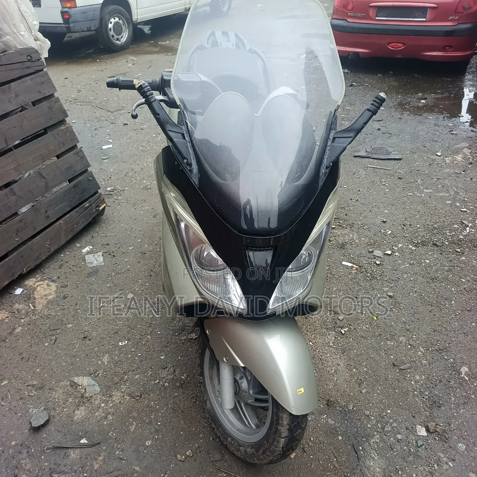 Aprilia 2010