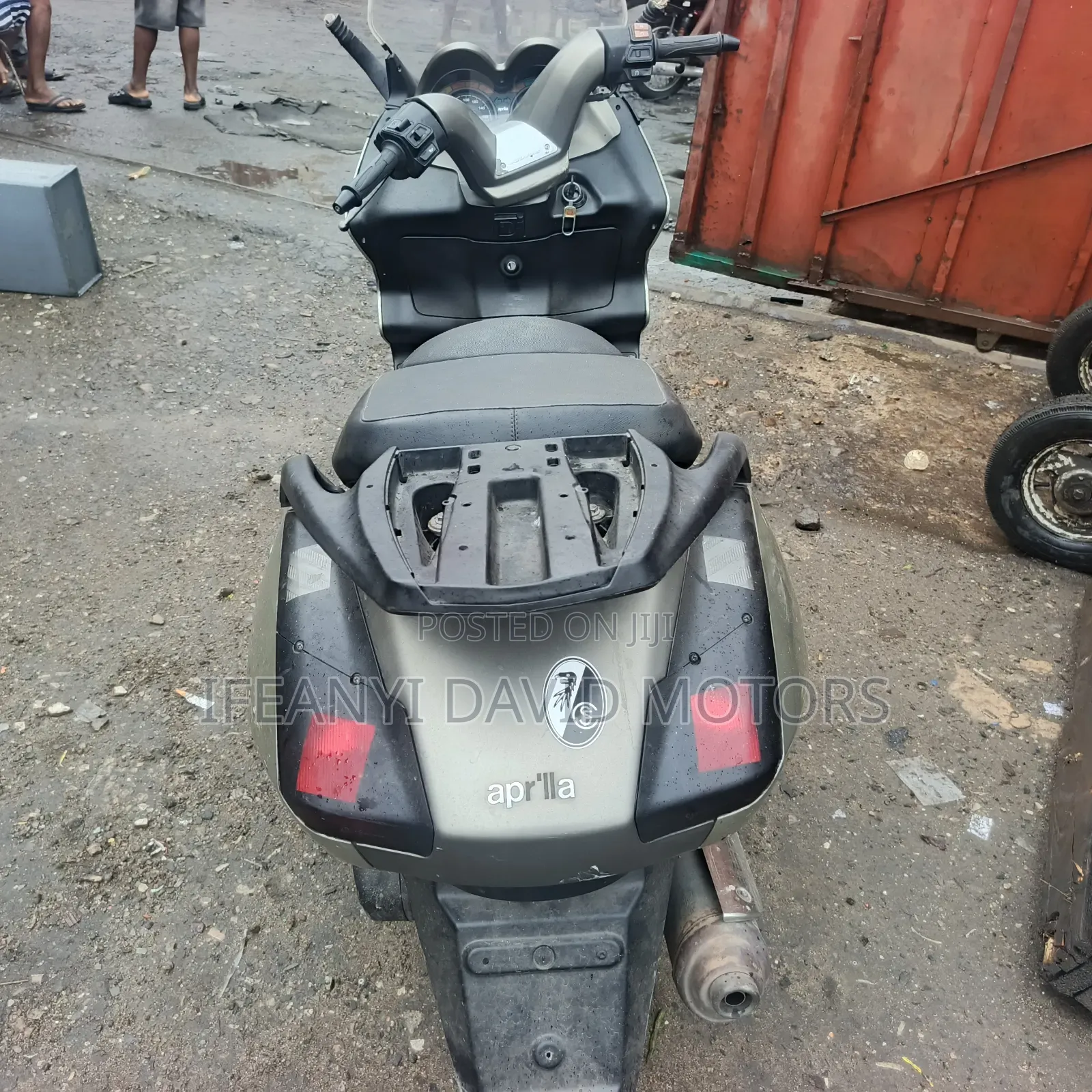 Aprilia 2010