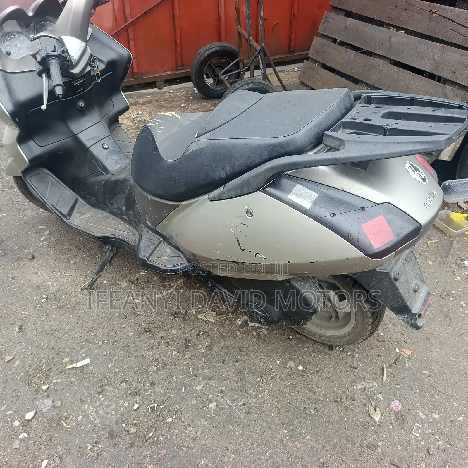 Aprilia 2010