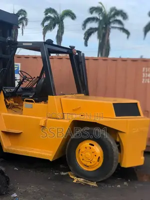 10 Tons Caterpillar Forklift V200c