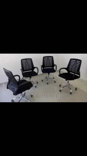 Swivel Classic Office Chair