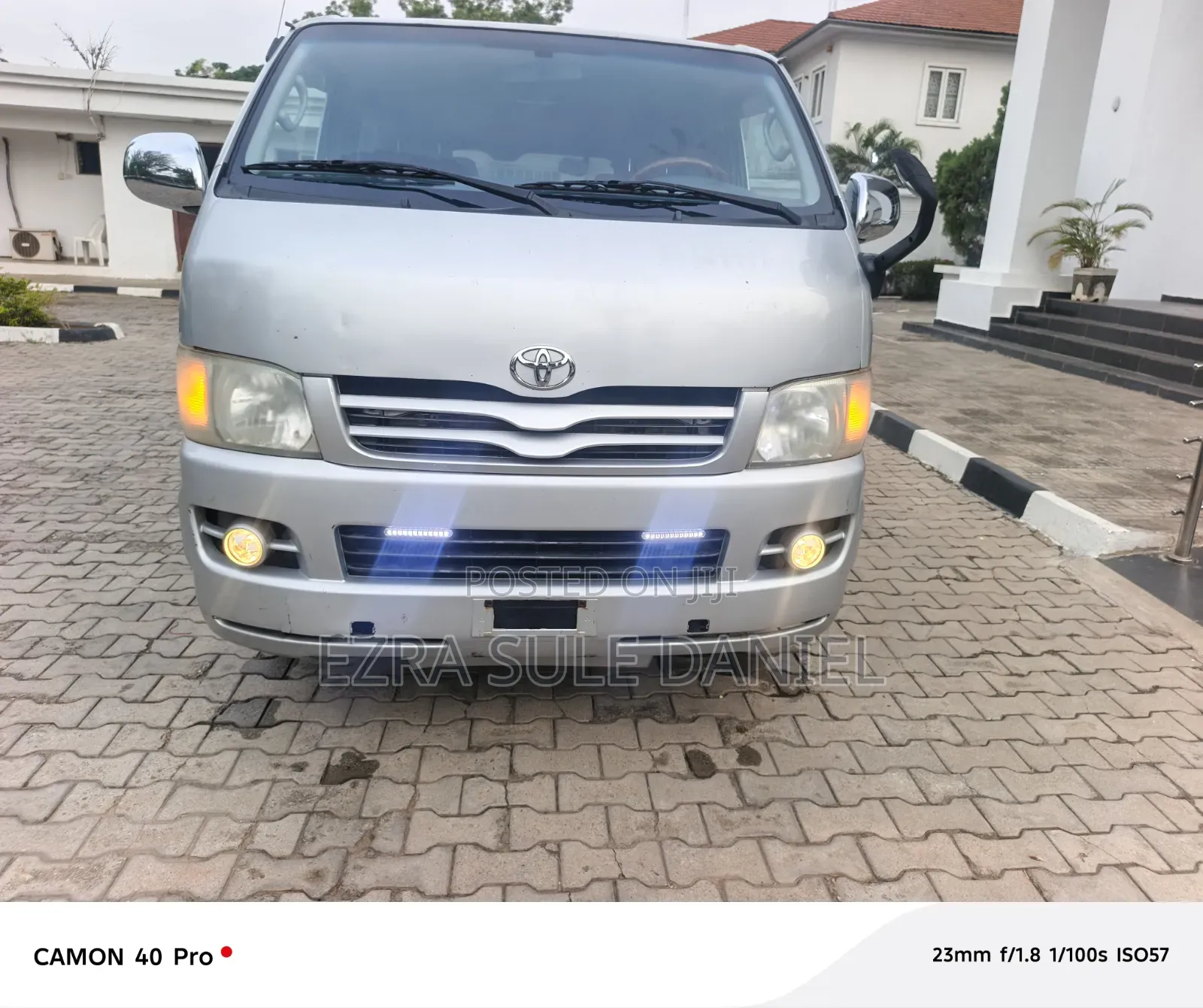 Toyota HiAce 2012 Silver
