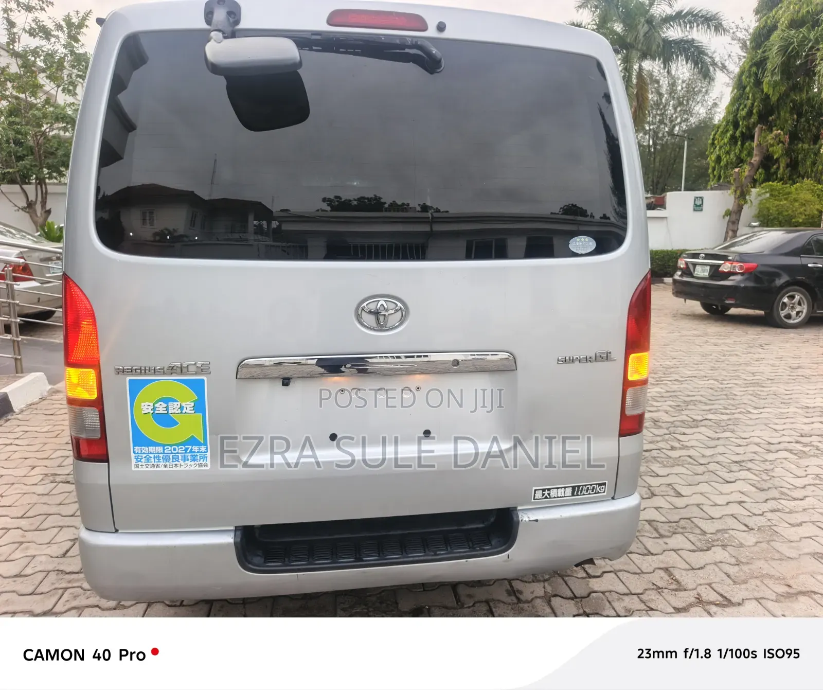 Toyota HiAce 2012 Silver