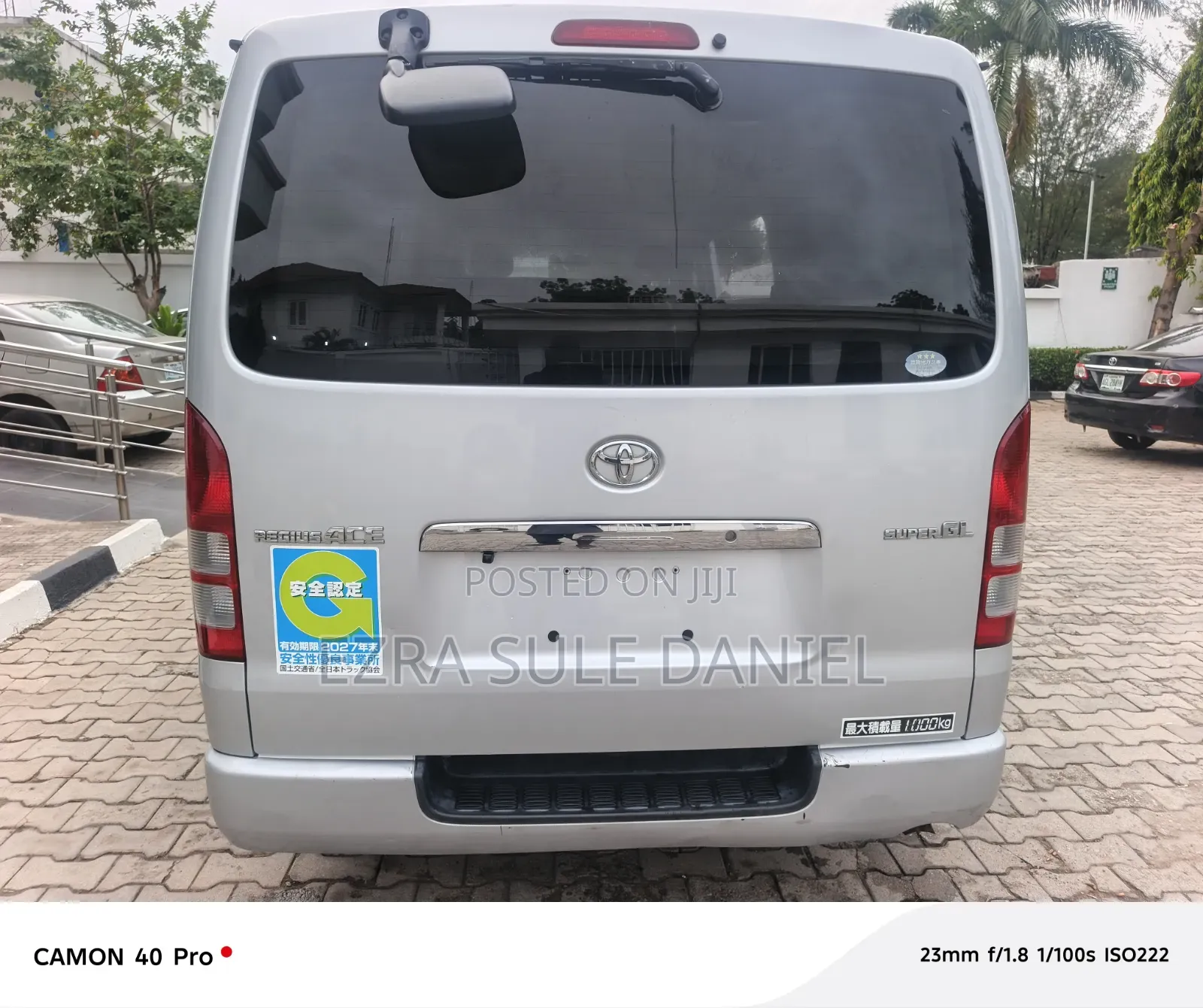Toyota HiAce 2012 Silver
