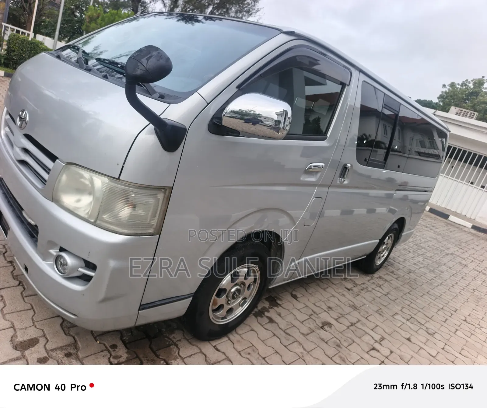 Toyota HiAce 2012 Silver