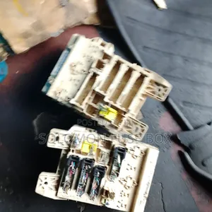 Fuse Box Avalon 208 to 2010