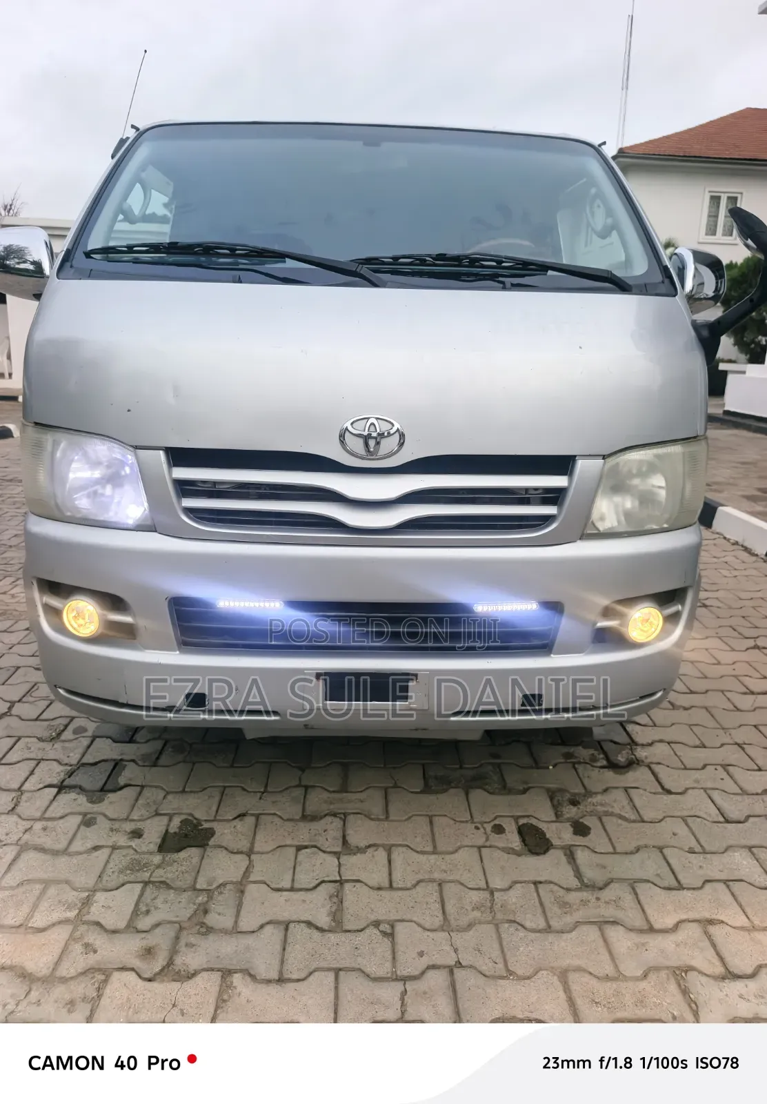 Toyota HiAce 2012 Silver