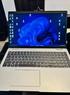 Laptop Dell Latitude 5530 32GB Intel Core i7 SSD 512GB
