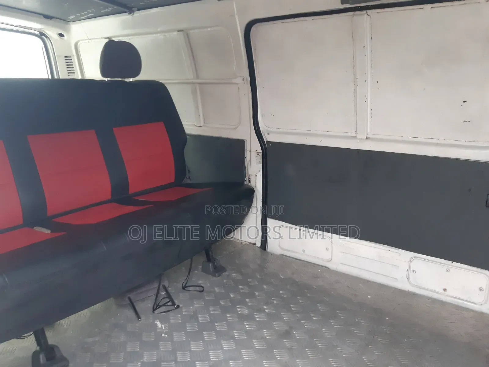 Toyota HiAce 1990 White