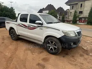 Toyota Hilux 2.7 VVT-i 4X4 SRX 2012 White