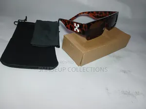 Off-White Leopard Skin