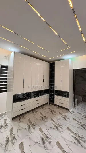 High Gloss Board Wardrobe