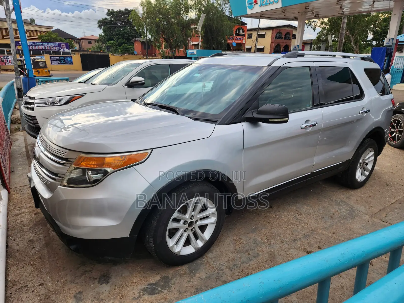 Ford Explorer 2011