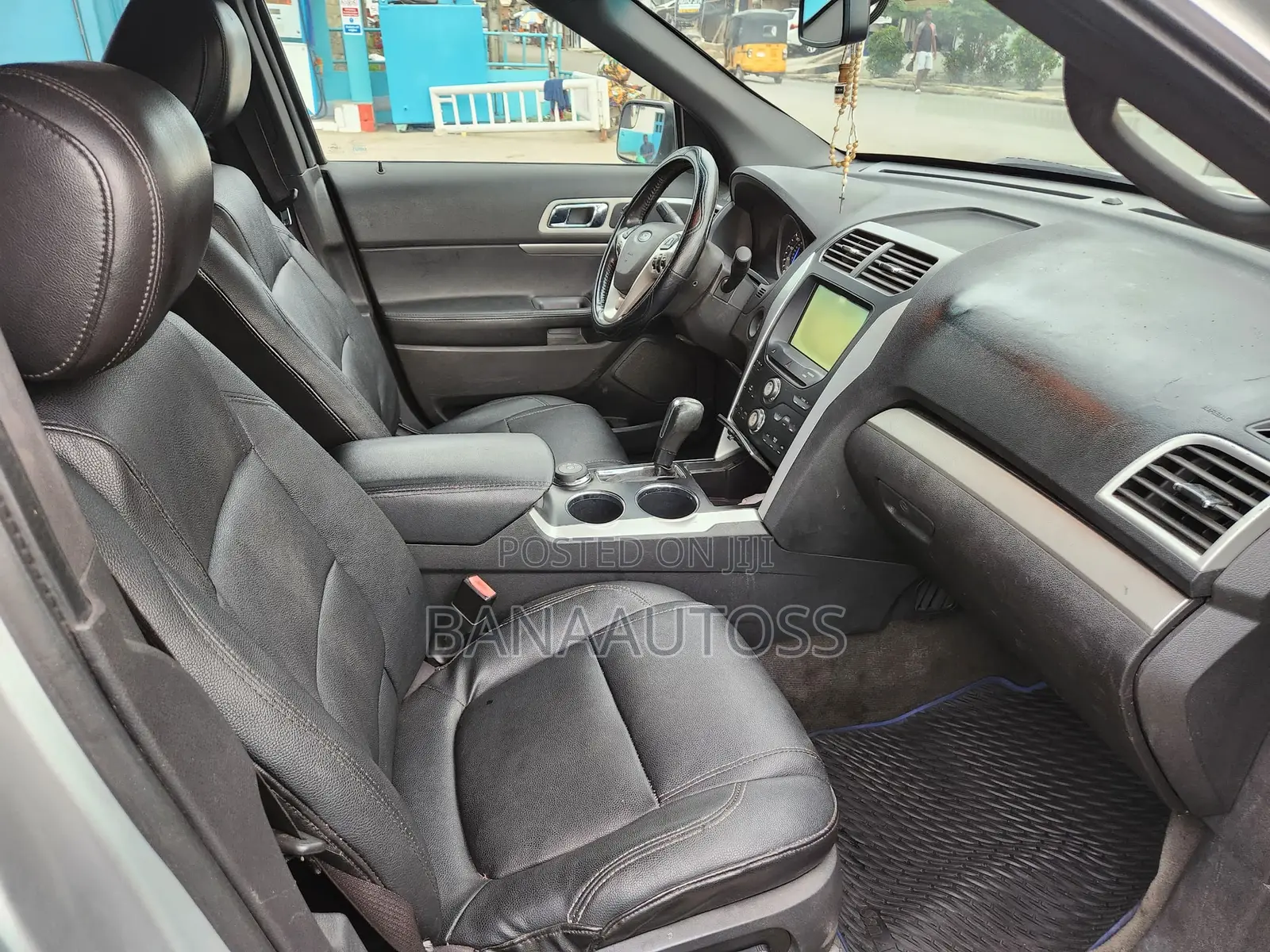 Ford Explorer 2011