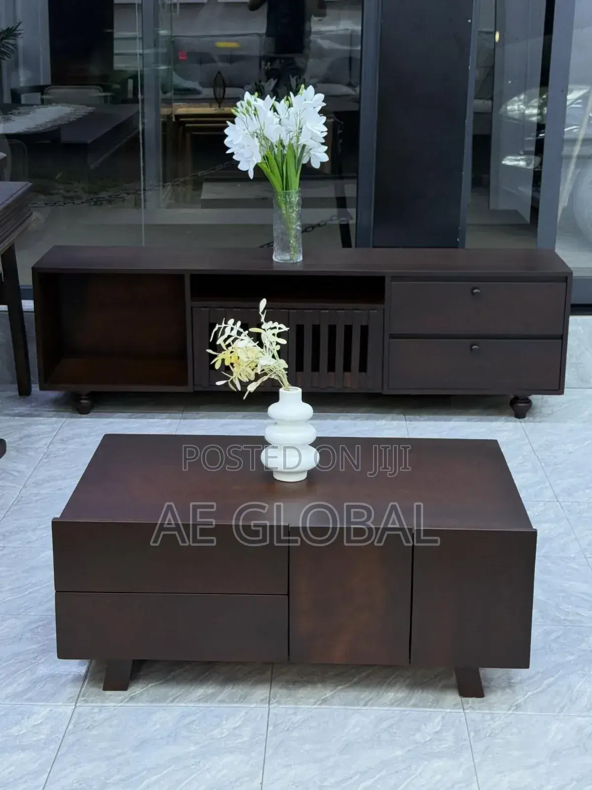 Quality Tv Console and Table