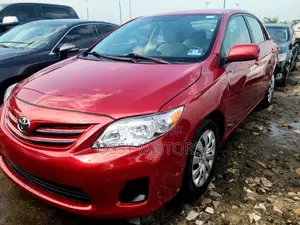 Toyota Corolla LE 4dr Sedan (1.8L 4cyl 4A) 2013 Red