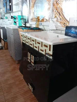 Cabinet Set