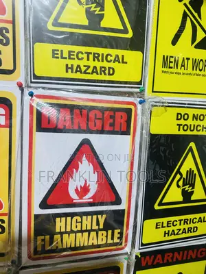 Flammable Sign Design For Safety