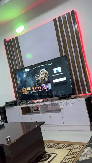 Lg 70 Inches Tv for Sale.
