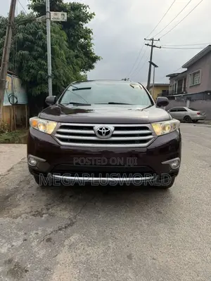 Toyota Highlander Limited 2012 Burgundy