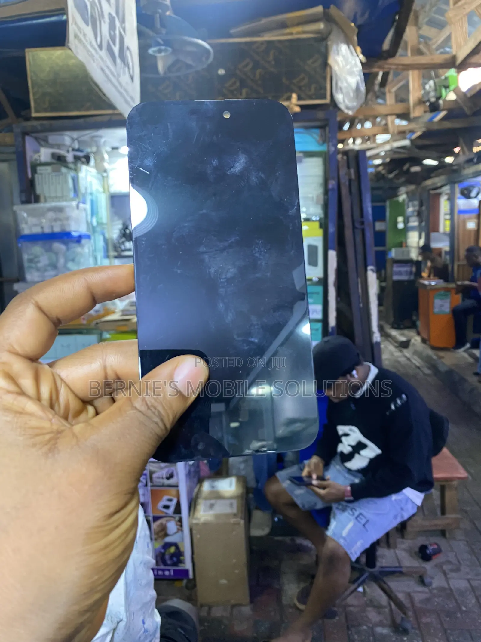 iPhone 16plus Follow Come Screen
