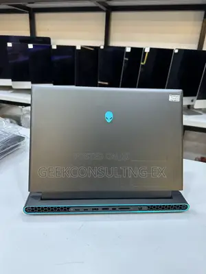 Laptop Alienware M16 R1 16GB AMD Ryzen 9 SSD 1T