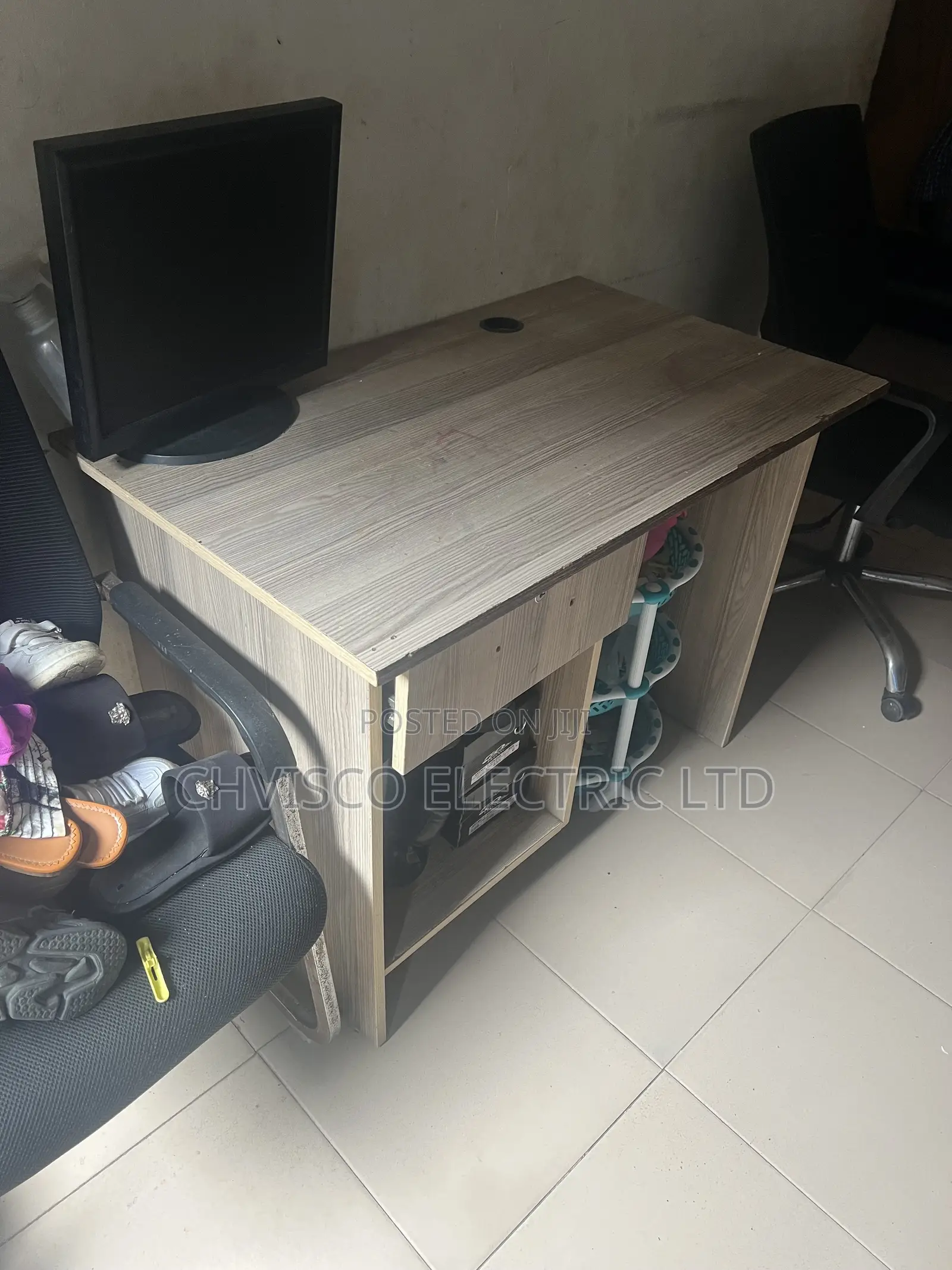 Office Single Table