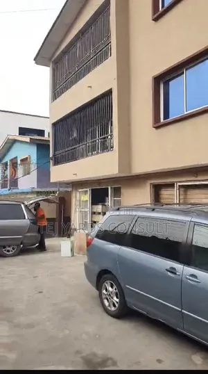 6bdrm House in Toyin Street for sale