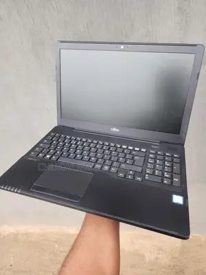 Laptop Fujitsu Lifebook AH550 4GB Intel Core i5 SSD 128GB