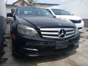 Mercedes-Benz C300 2009 Black