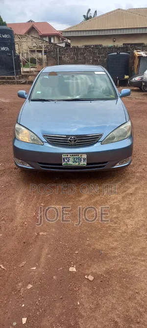 Toyota Camry 2004 Blue