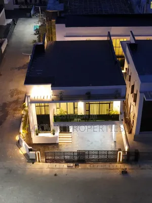5bdrm Duplex in Chevron Lekki Luxury for sale