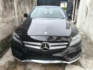 Mercedes-Benz C300 2016 Black