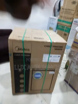 Midea Wide Voltage Chest Freezer Mdrc265fzg43d