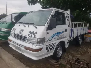 Mitsubishi Delica 2003 White