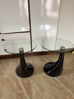 De Clutter, Tempered Glass Stool