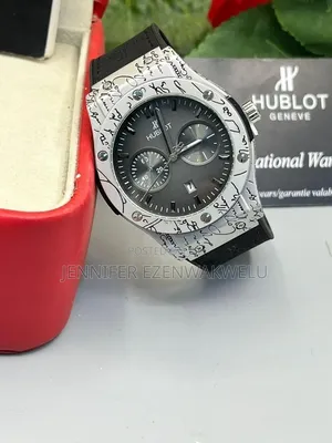 Hublot Signature Wristwatch