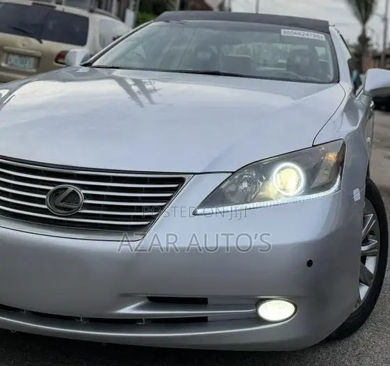 Lexus IS 2009 Red
