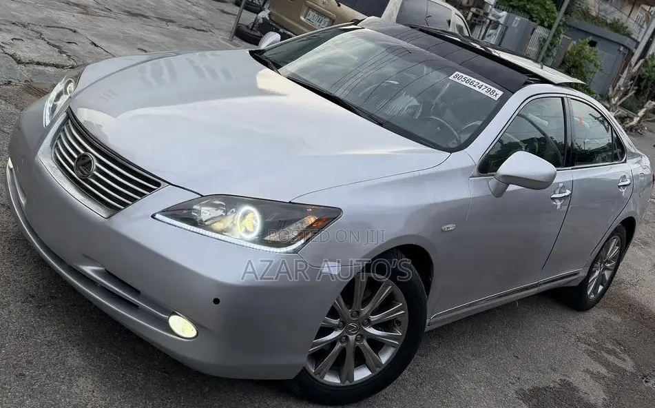 Lexus IS 2009 Red