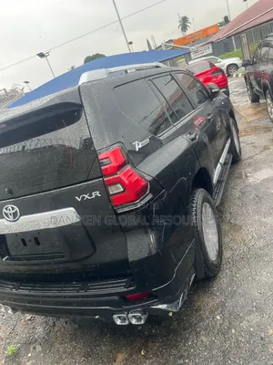 Toyota Land Cruiser Prado 2024 Black