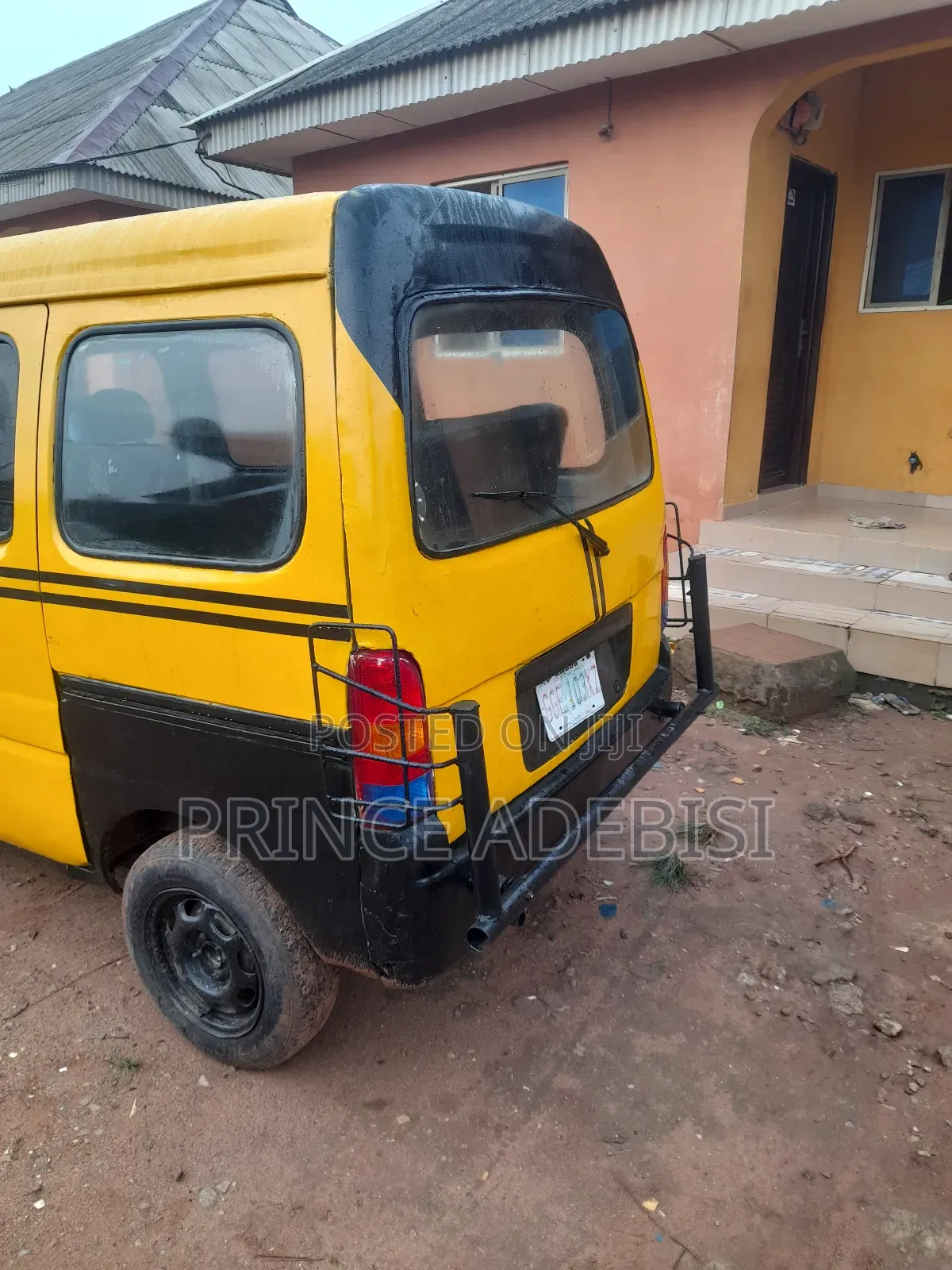 Suzuki APV Minibus 2005 Yellow
