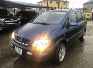 Opel Zafira 2004 Blue