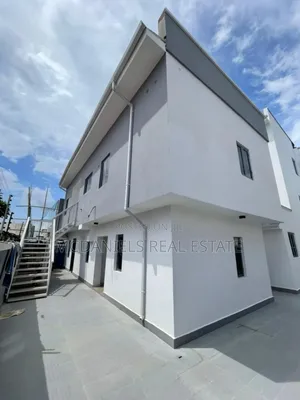5bdrm Duplex in Lekki Phase 1 for sale