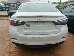 Toyota Yaris 1.5 Sedan LE 2020