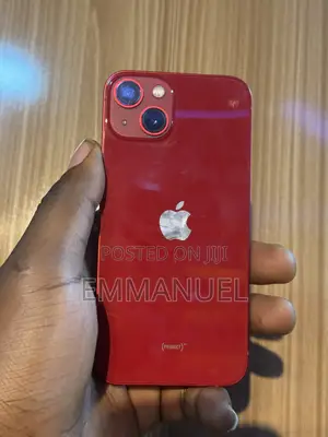 Apple iPhone 13 256 GB Red