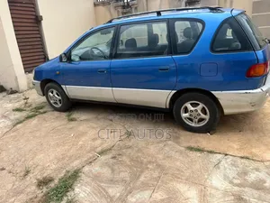 Toyota Picnic 2.0 FWD 2004 Blue