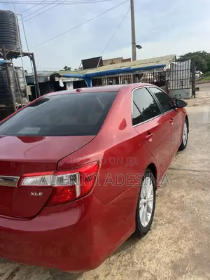 Toyota Camry XLE V6 4dr Sedan (3.5L 6cyl 6A) 2012 Red