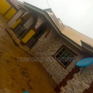 3bdrm Bungalow in Odeku Estate, Akala Express for rent