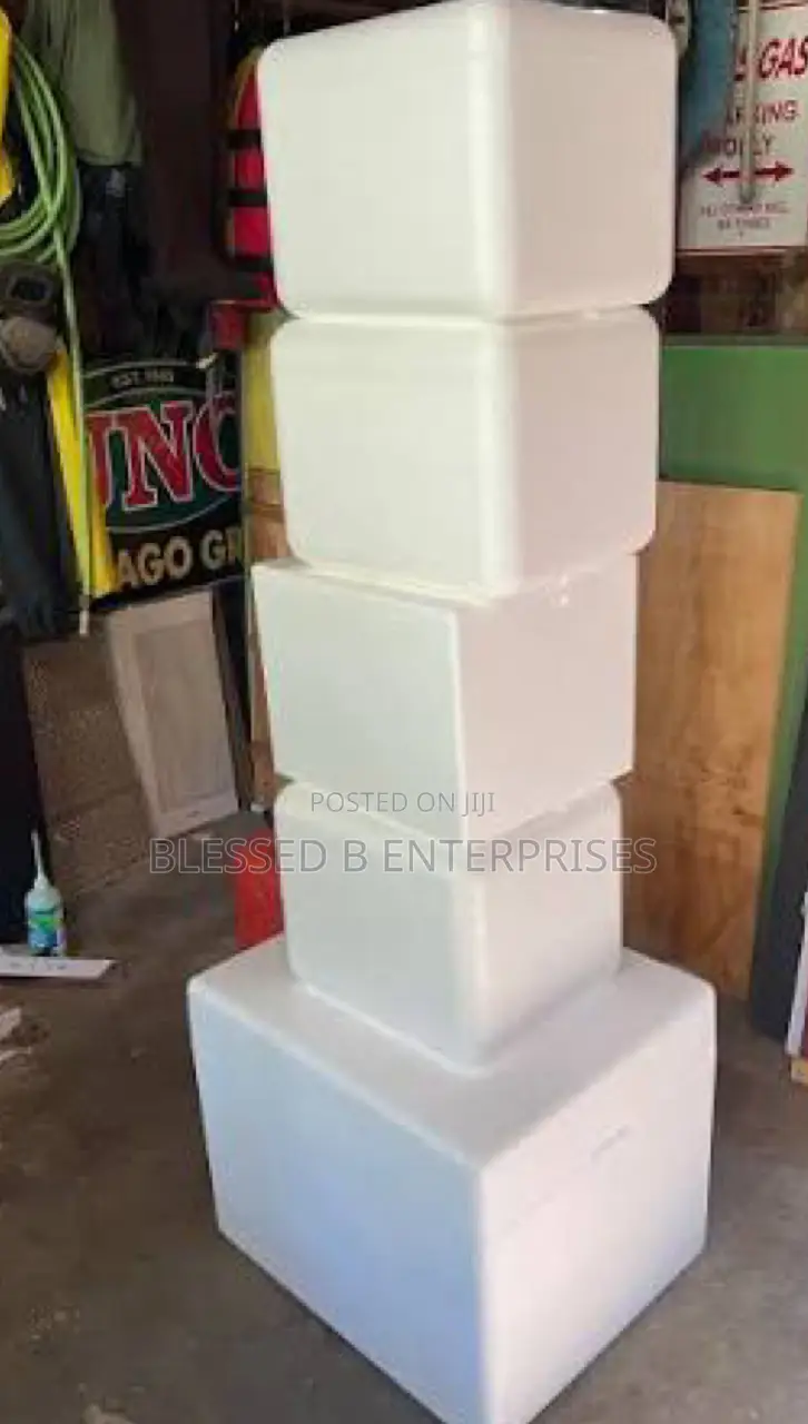 Ice Box For Cold Drinks Storage
